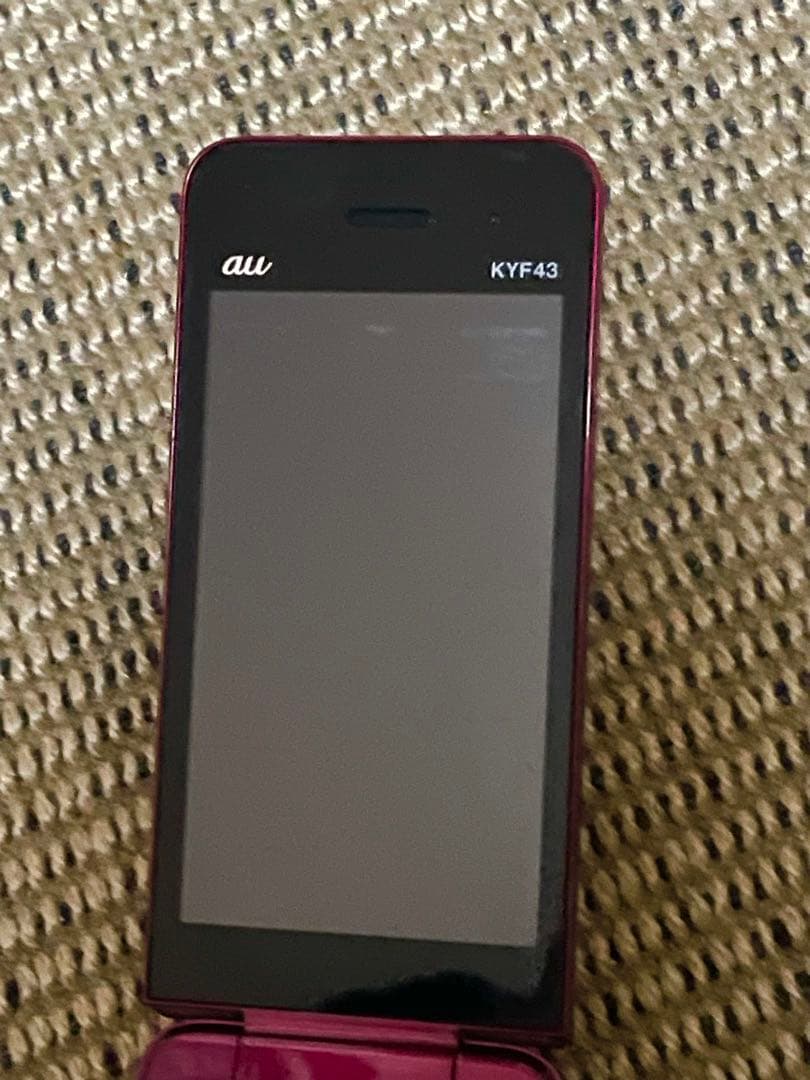au KYF43 折りたたみ式携帯電話　京セラかんたんケータイライト ガラケー赤