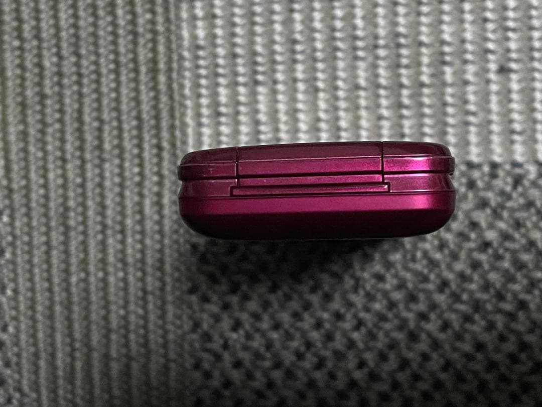 au KYF43 折りたたみ式携帯電話　京セラかんたんケータイライト ガラケー赤