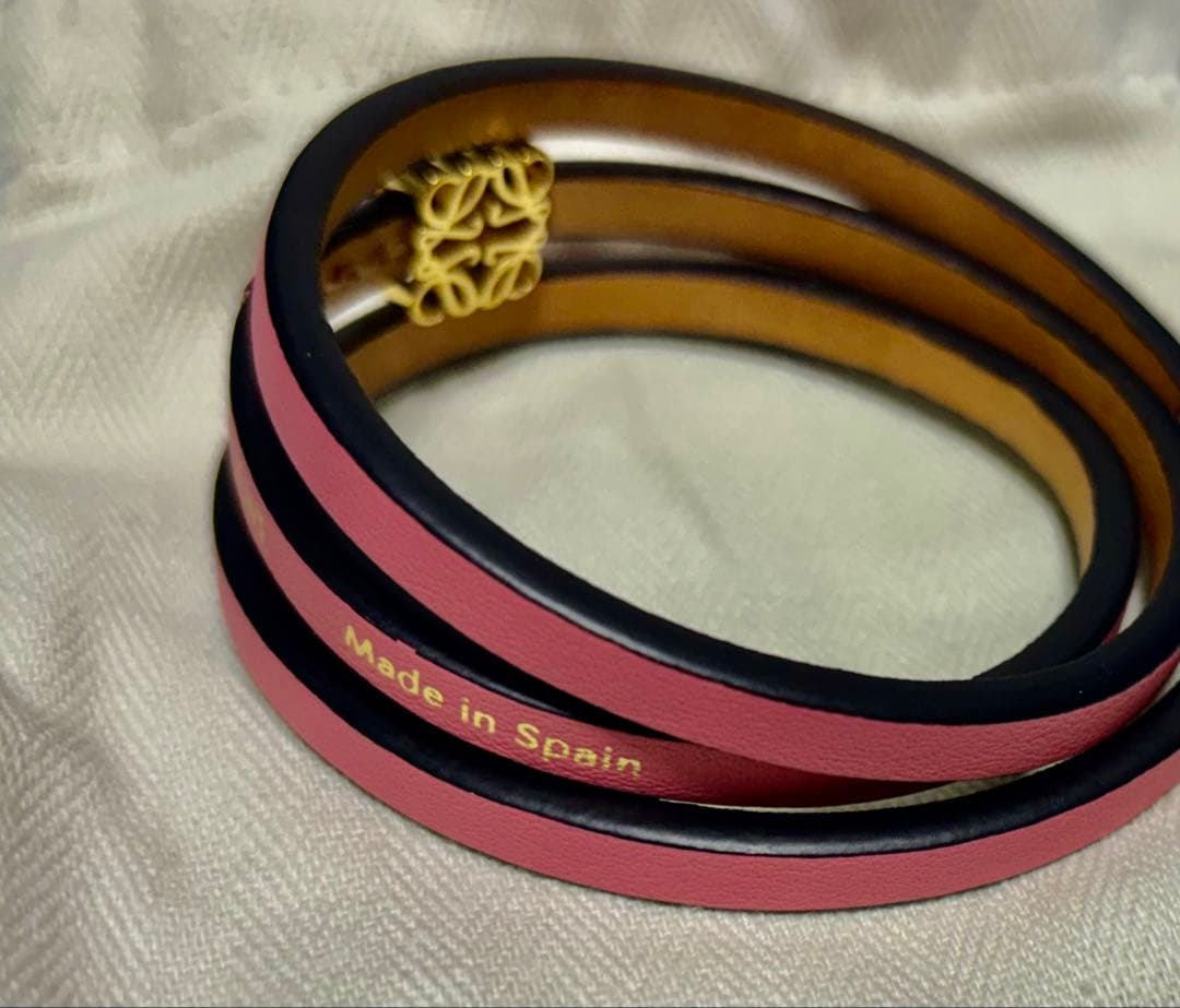 ロエベ　バングル　ピンク