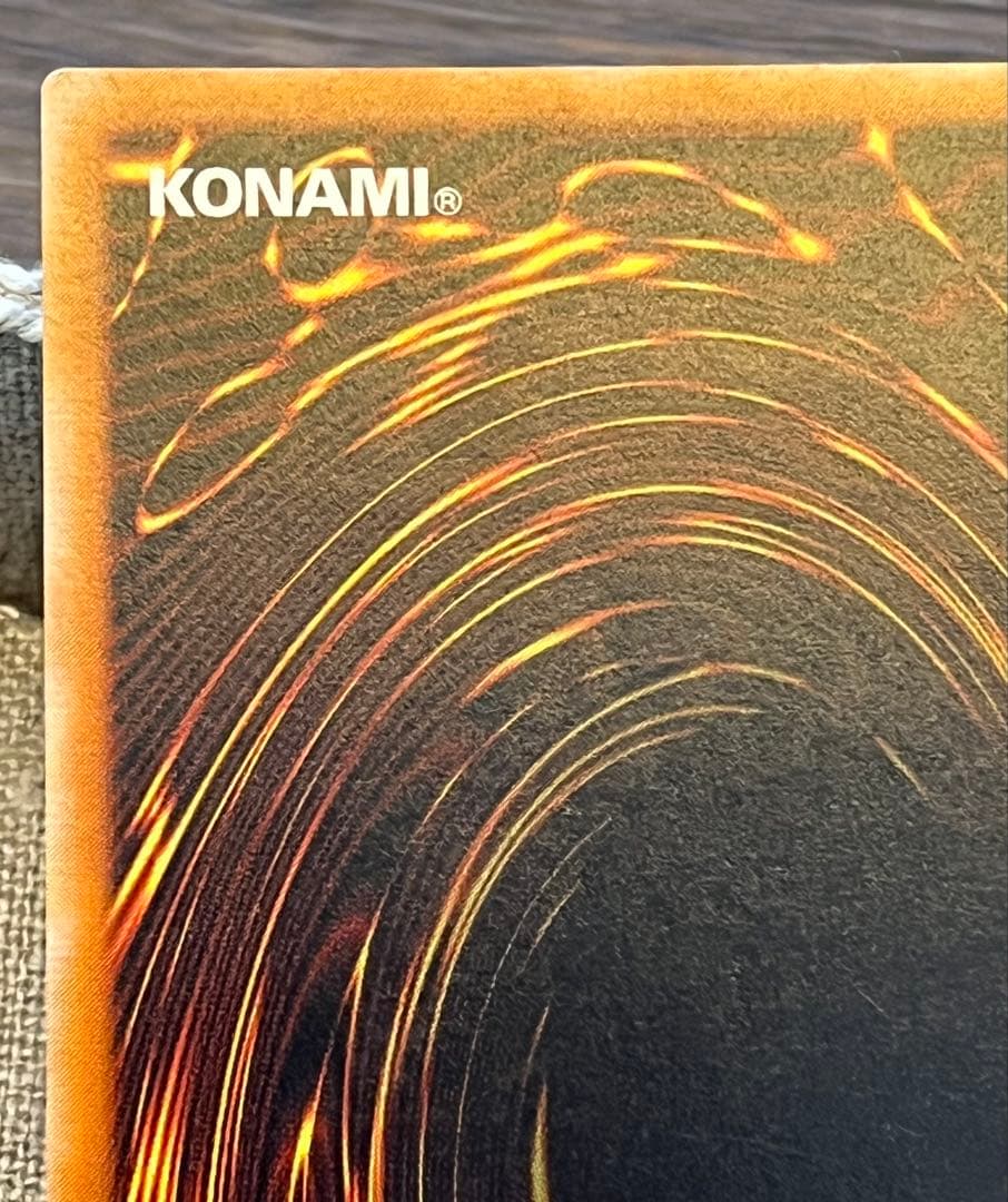 遊戯王カード マジシャン・オブ・ブラックカオス 306-057 レリーフ