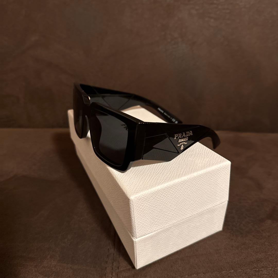 【PRADA】スクエアサングラス