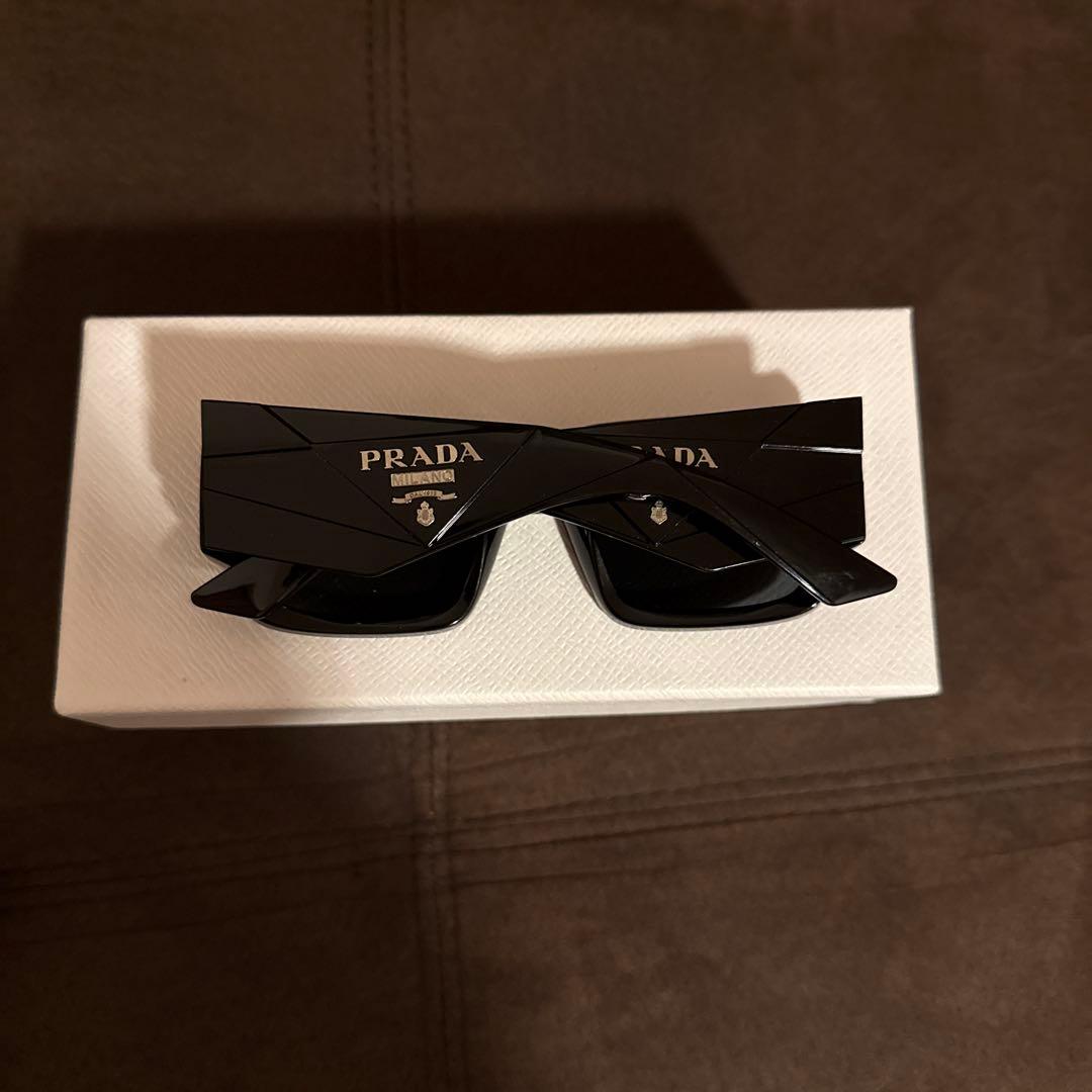 【PRADA】スクエアサングラス