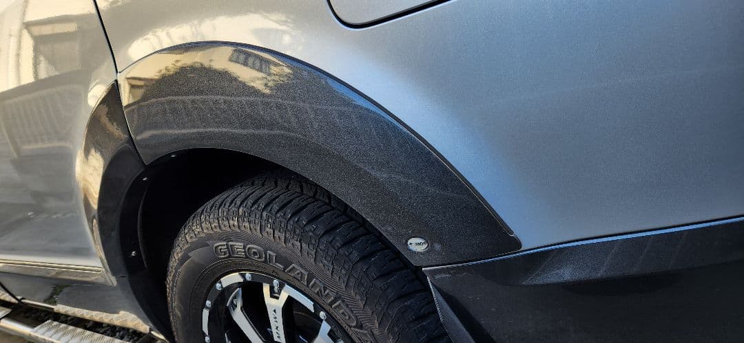 デリカD5前期用　JAOSフェンダーガーニッシュtype-S