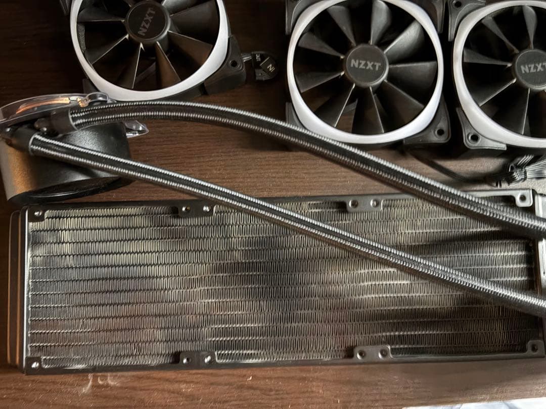 NZXT Kraken Z73 RGB 冷却システム