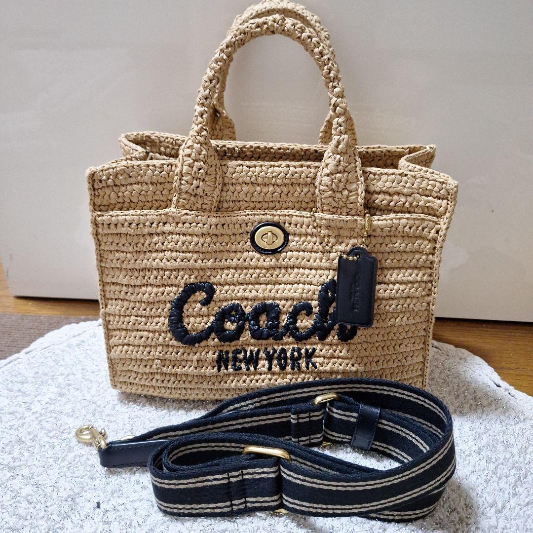Coach かごバッグ ベージュ ロゴ刺繍