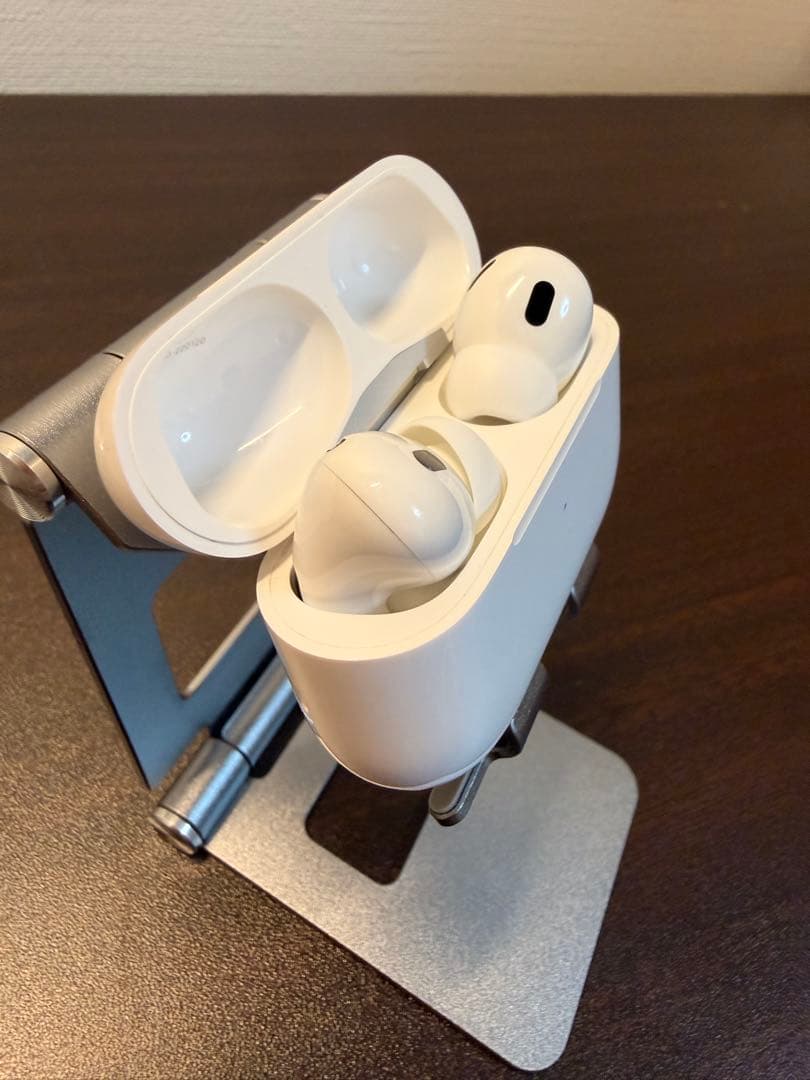超美品 AirPods Pro 第二世代 ライトニング 本体 ホワイト