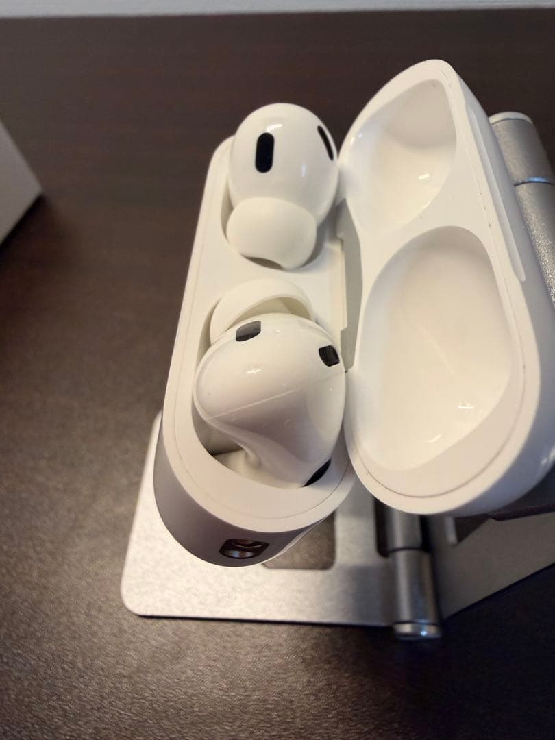 超美品 AirPods Pro 第二世代 ライトニング 本体 ホワイト