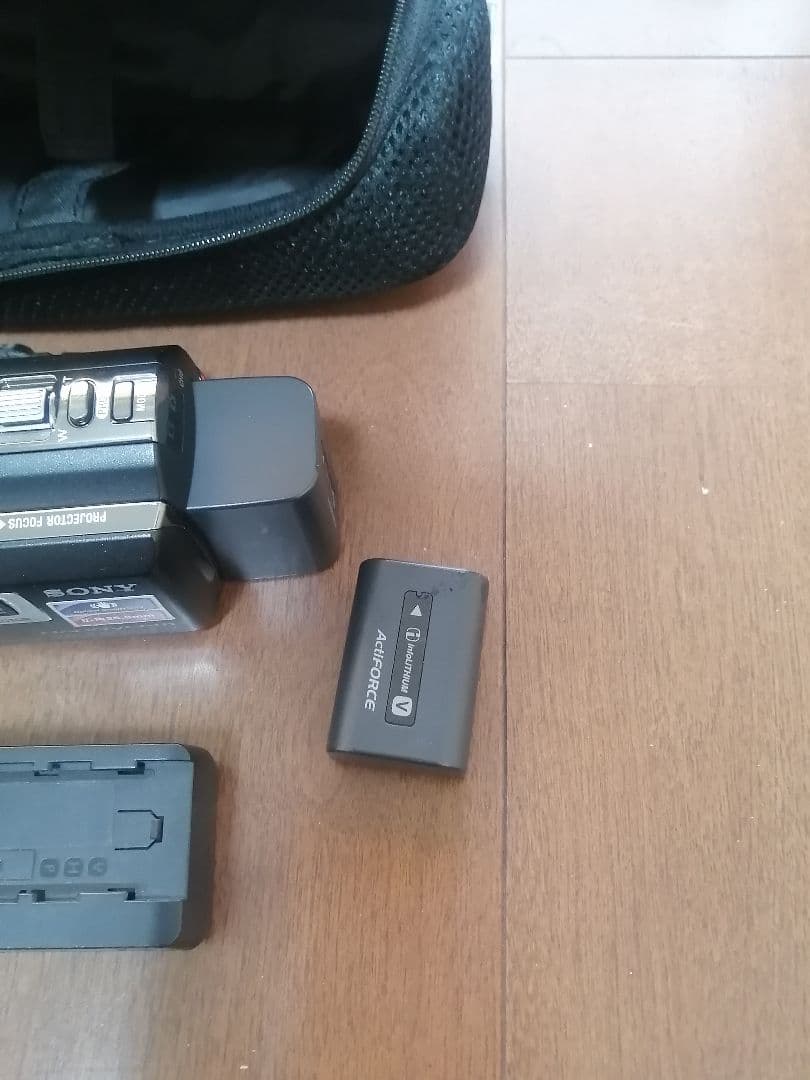 中古美品Sony HDR-PJ590V ビデオカメラ