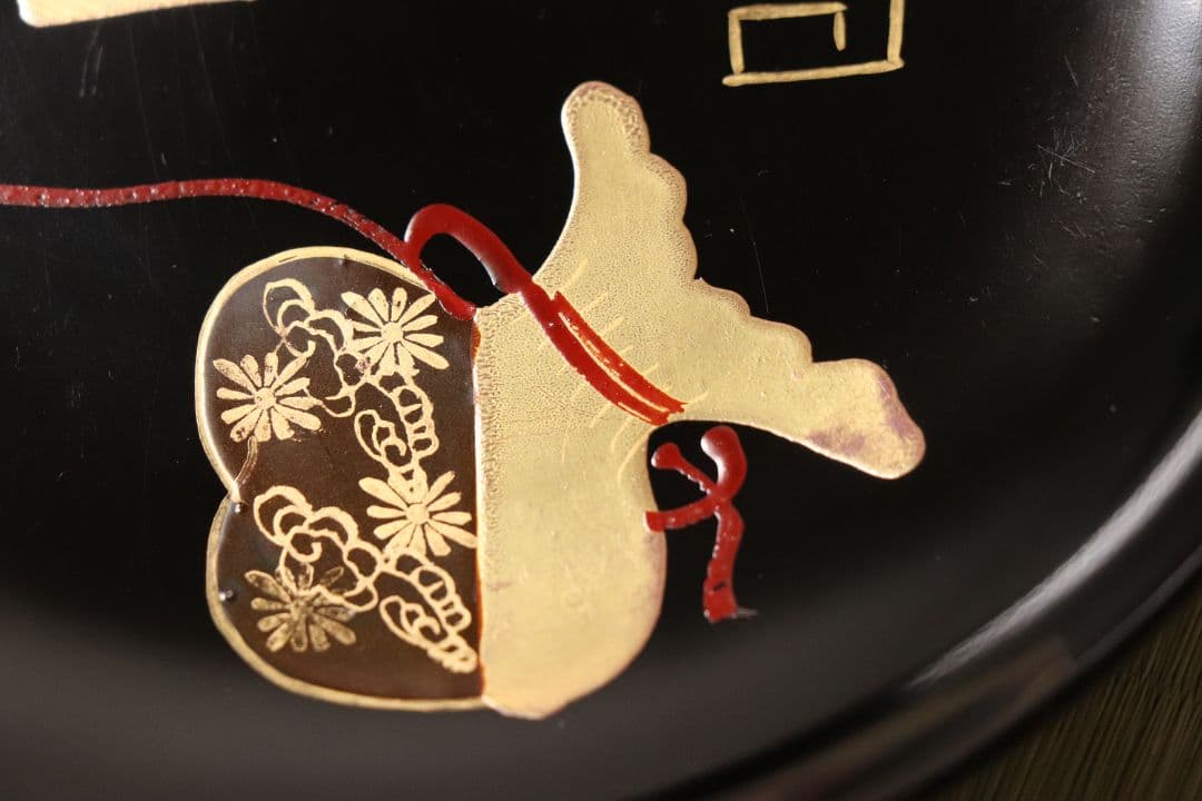 漆芸 時代 宝尽くし図 金蒔絵 黒塗 木皿 九客 天然木 明治大正 【CM59】