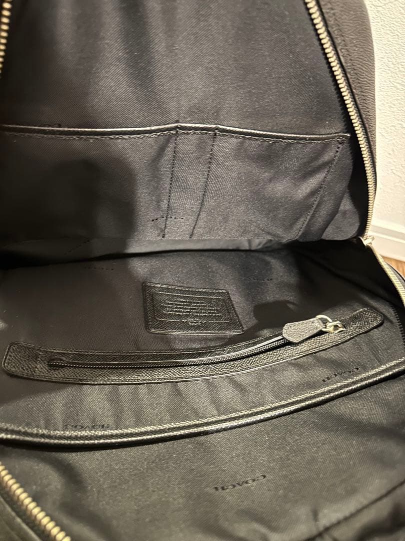 【ハツ】COACH(コーチ)ブラックレザーリュック 本革