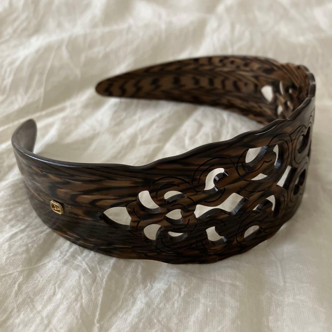 ALEXANDRE DE PARIS（アレクサンドル ドゥ パリ）カチューシャ