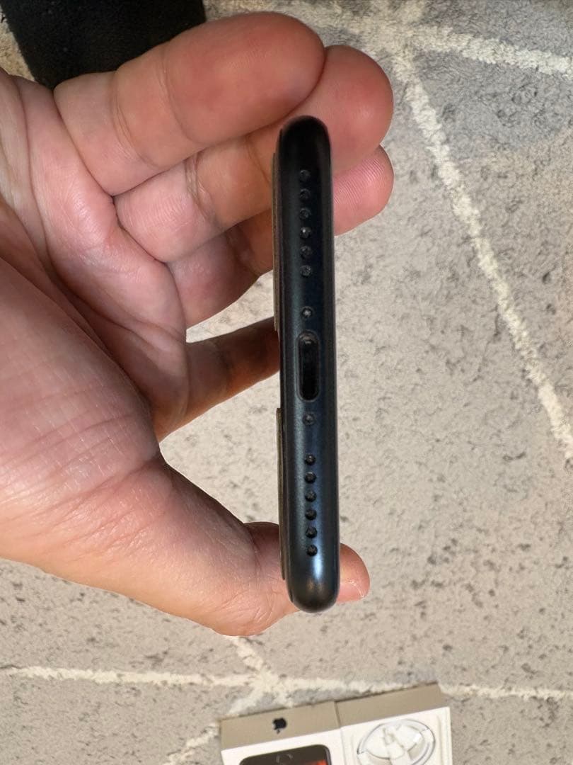 iPhone SE 第３世代　美品　89% ミッドナイト128G