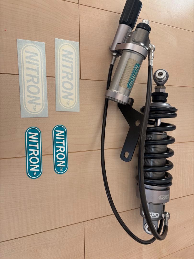 z900rs ナイトロン　r3 ローダウン