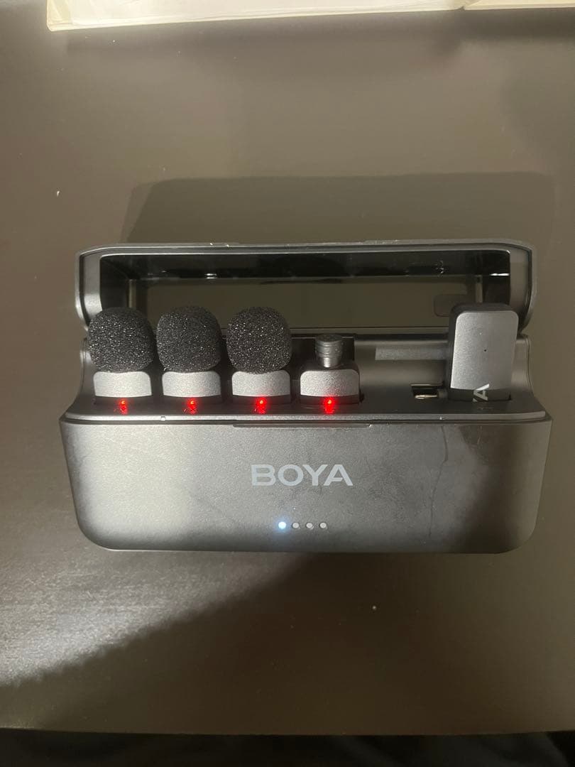 4人同時収録ワイヤレスマイクBOYA 充電ケース付き