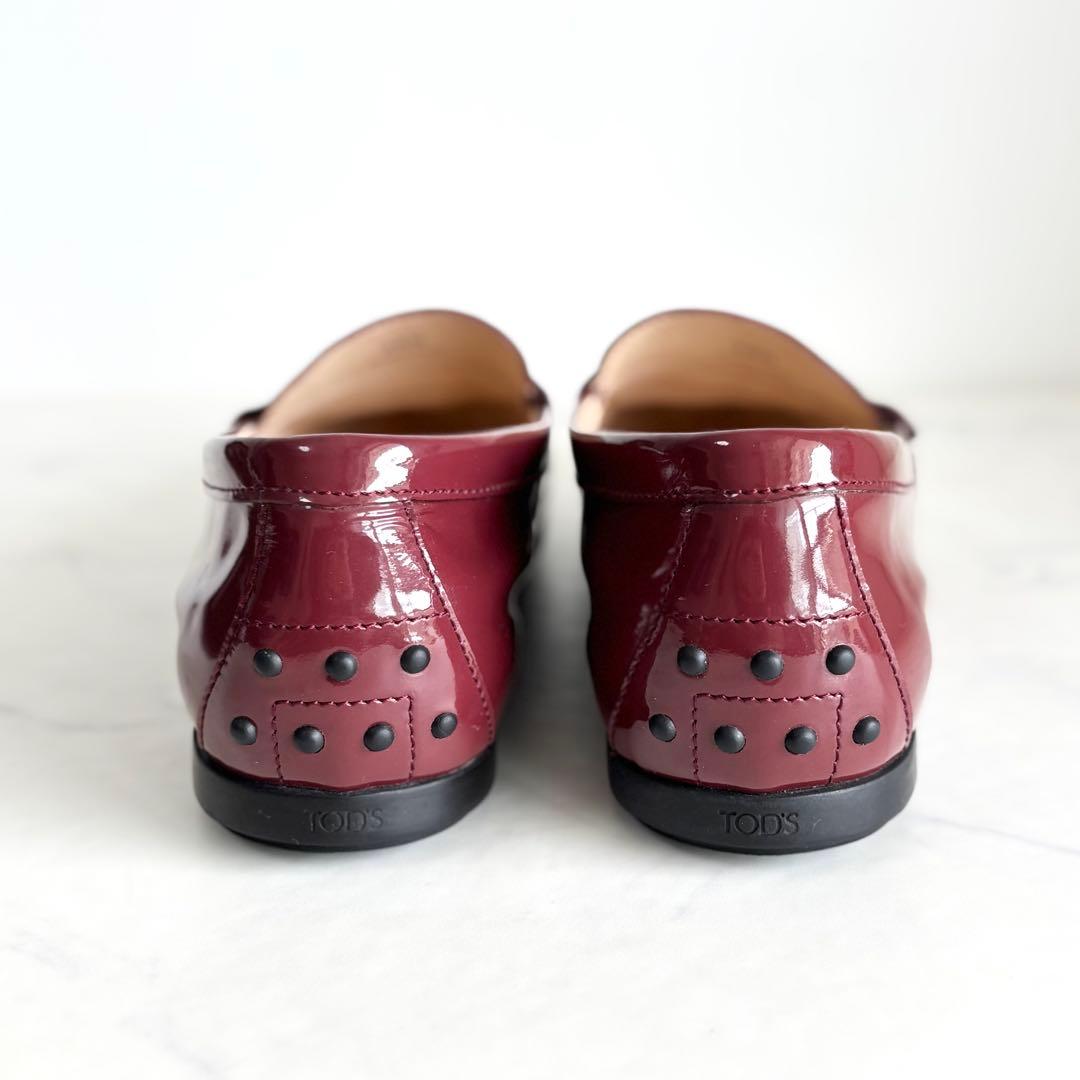 美品 トッズ 36.5 ゴンミーニ ドライビングシューズ エナメル バーガンディ