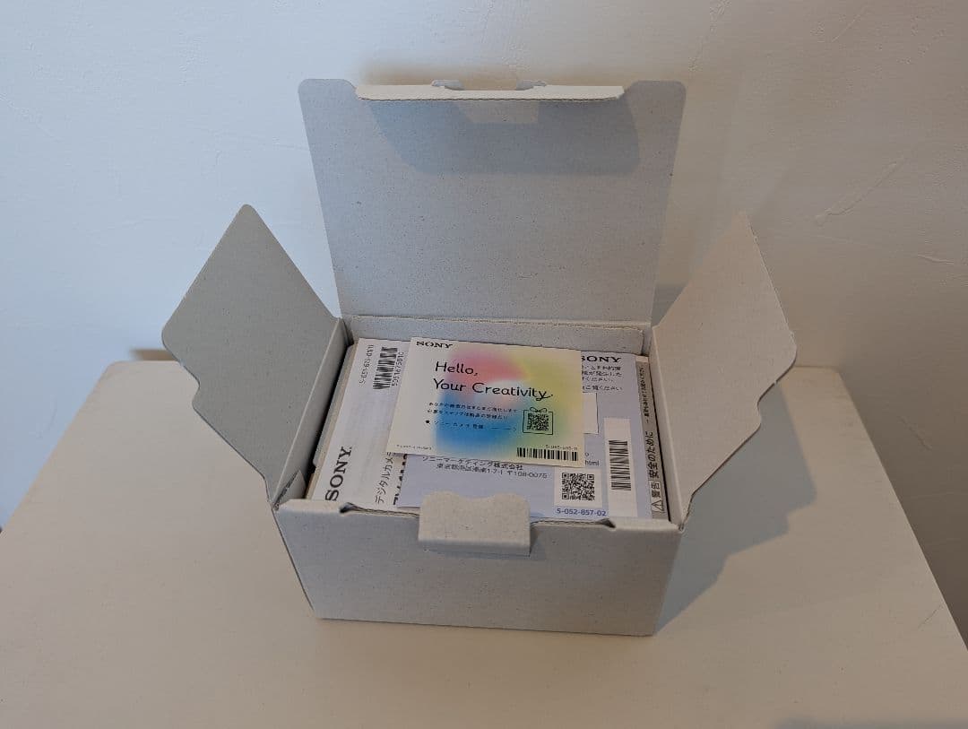 【新品未使用品】SONY ZV-1M2 デジタルカメラ