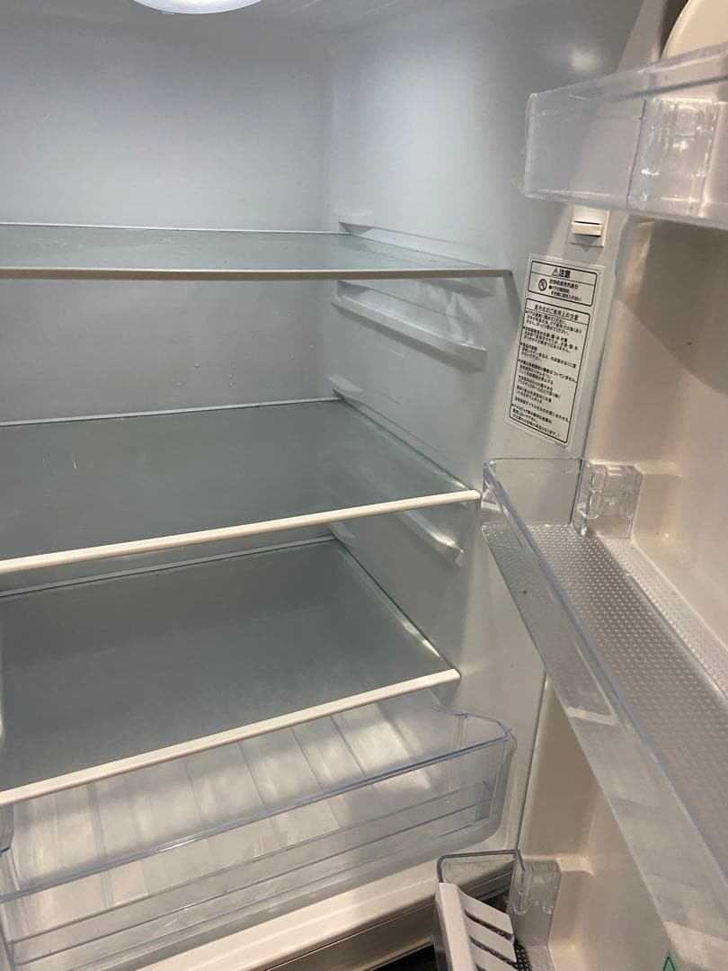 あや ハイセンス冷蔵庫 品番：HR-D1701B/W/S/WL