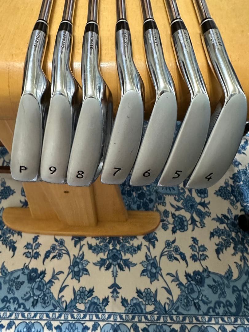 美品 ゴルフアイアンセット 7本(4～P）Ｓ　NIKE procombo os