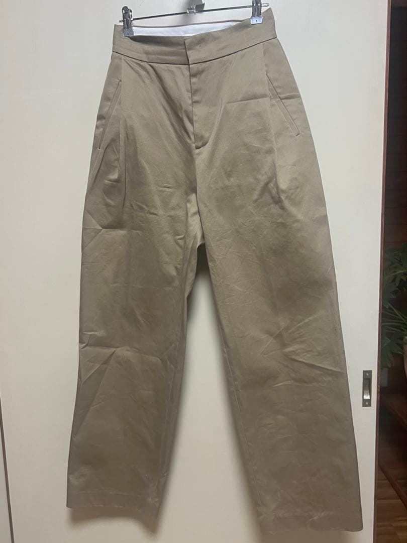 amomento ワイドパンツ　ベージュ