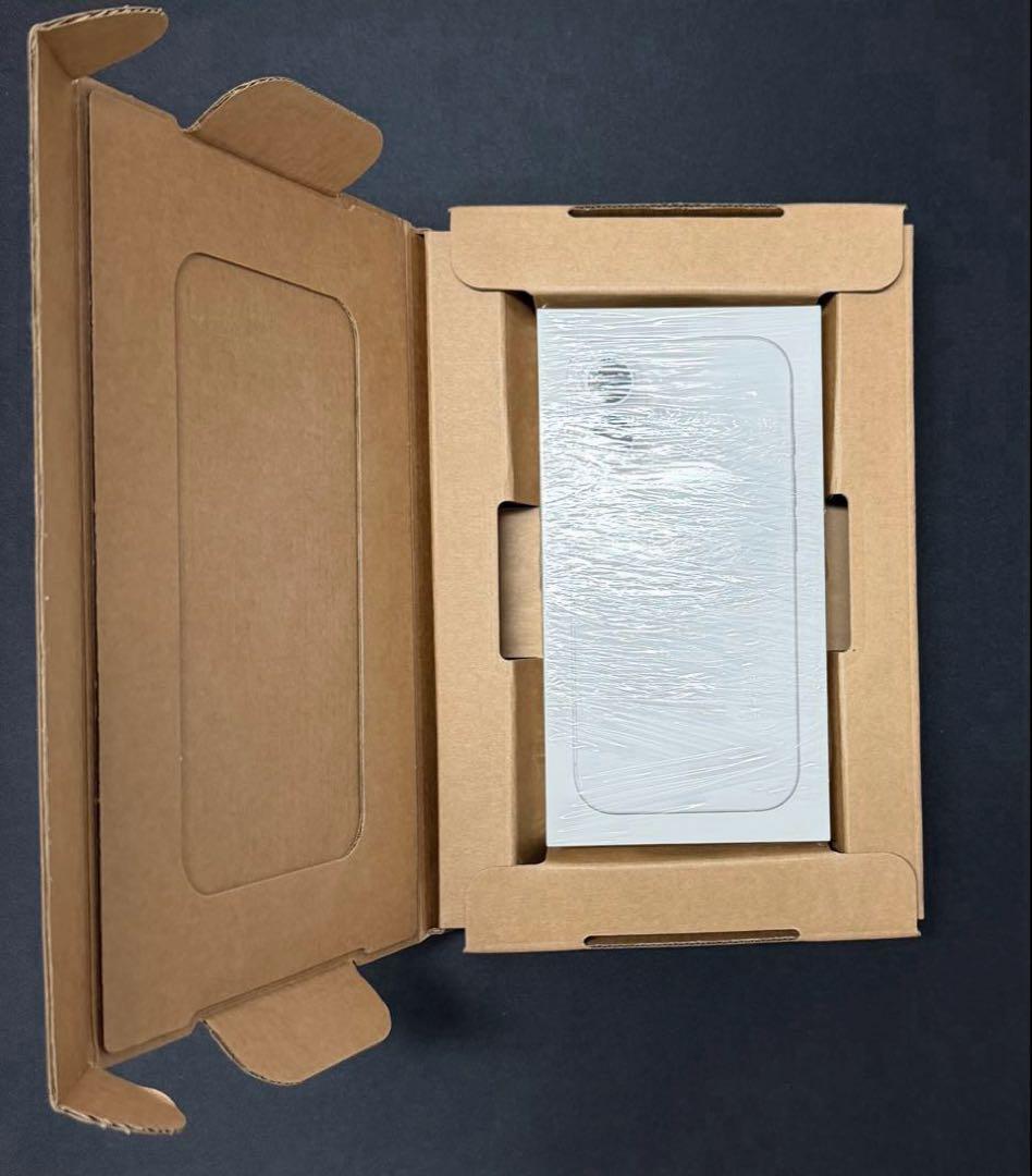 ゆ**　iPhone17 256GB ホワイト