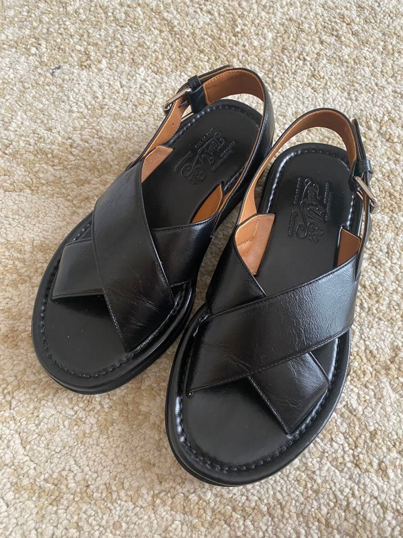 【シーズンオフ割引】トゥティエ　サンダル　ブラック240