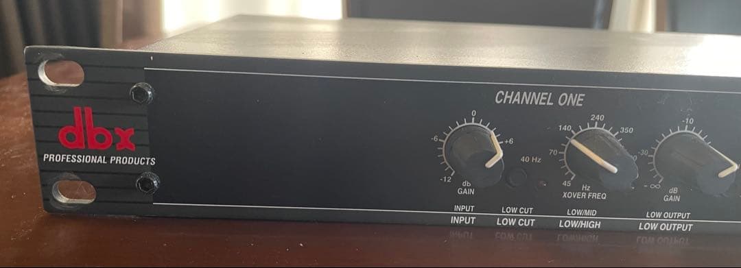 dbx 223XL チャンネルデバイダー アナログクロスオーバー