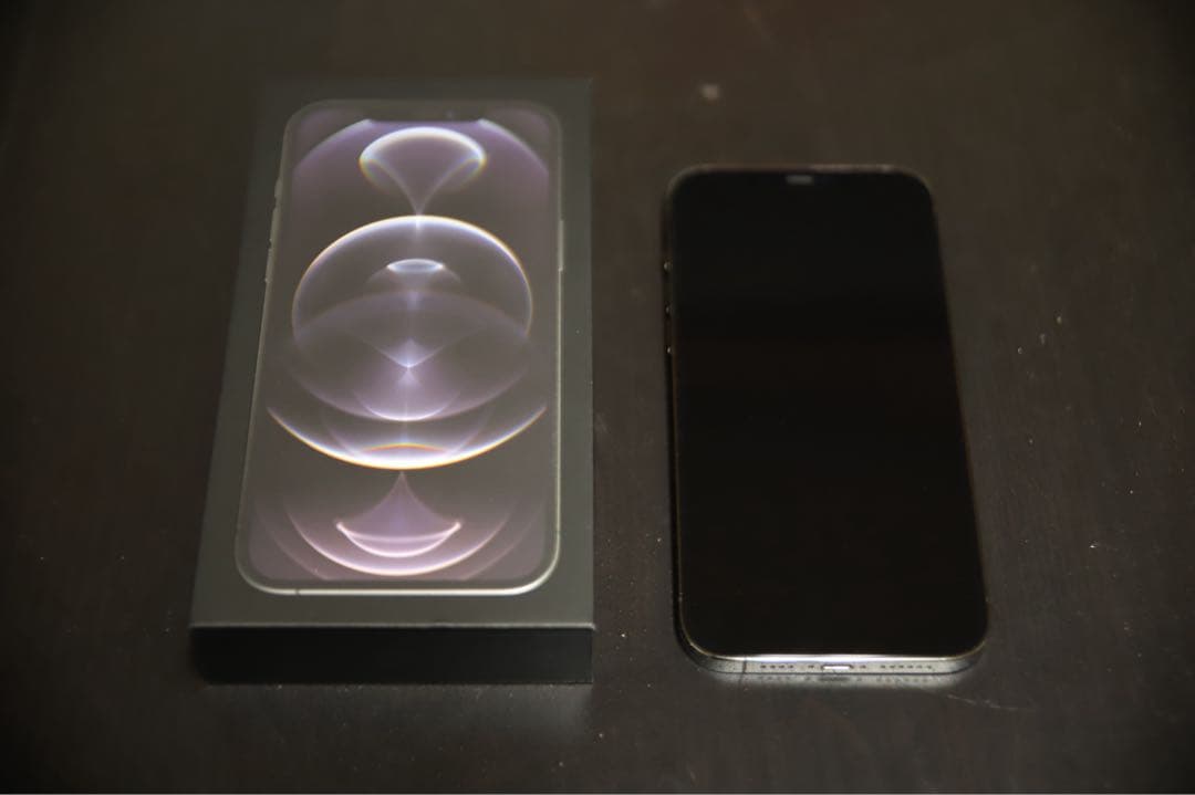 Apple iPhone 12ProMax SIMロックあり