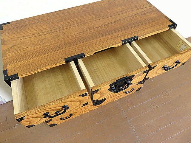 モデルルーム展示品　伝統工芸　越前箪笥　摺漆時代箪笥　　日本製　　整理タンス