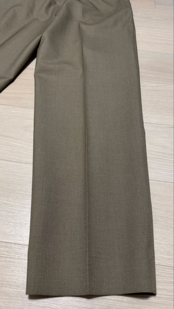 AURALEE BLUEFACED WOOLパンツ