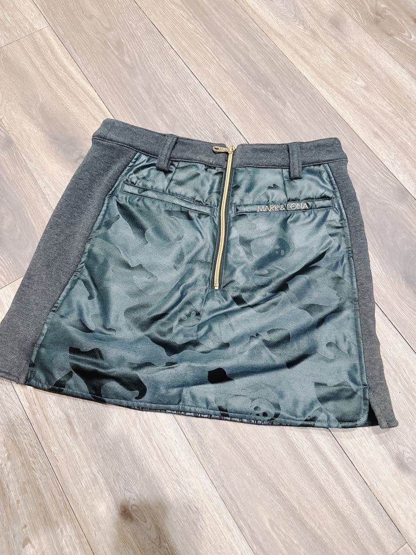 マークアンドロナ　Mサイズ ダークグレー スカート