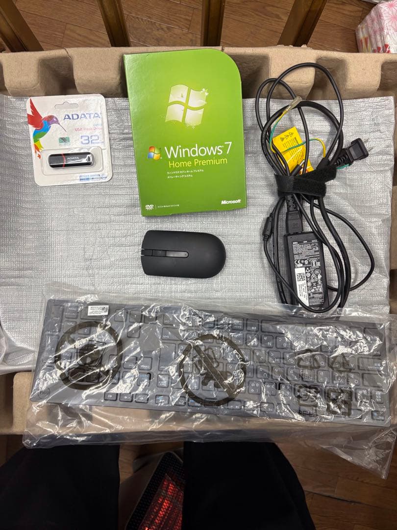 OS-87 DELL ディスプレイモニター本体 付属品有り