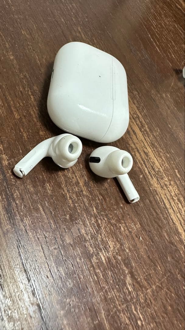 Apple AirPods pro 本体　第一世代