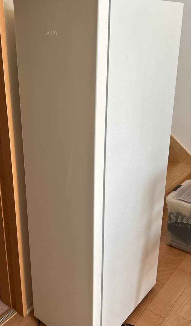 【未使用品】AQUA 縦型冷凍庫 AQF-SF11P