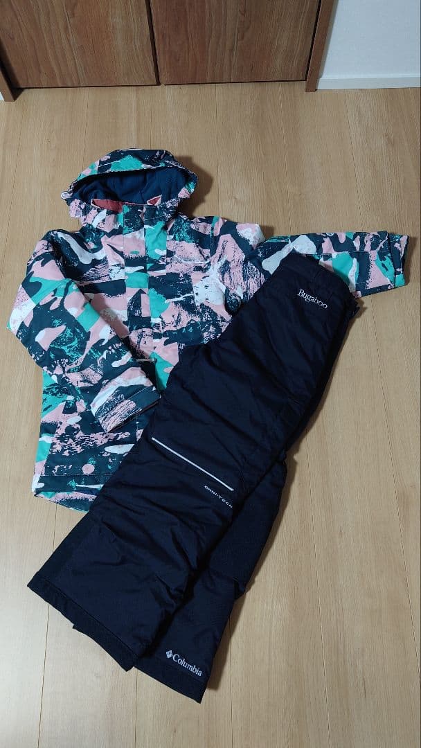 コロンビア スノーウェア　　Ｓサイズ130センチ　オムニヒート