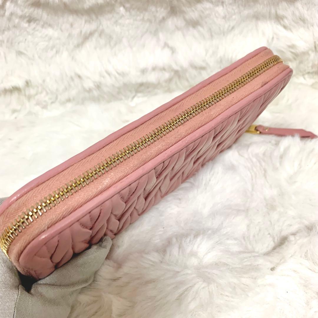 正規品！MIUMIU 長財布 マテラッセ ピンク ローズ　箱付き