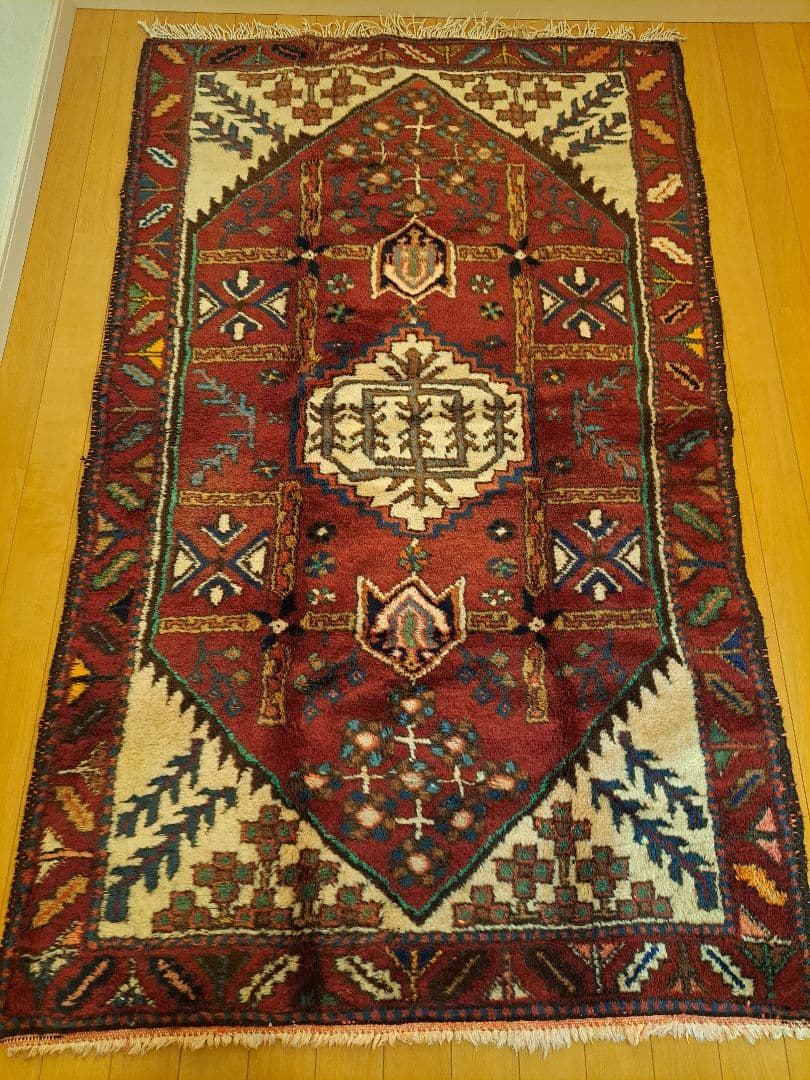 イラン　トライバルラグ　ヴィンテージラグ　ウール　手織り　ペルシャ絨毯