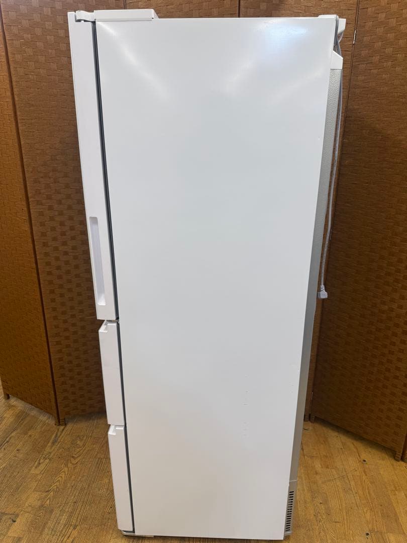 F096 Hisense ３ドア　冷蔵庫　358L 2023年　自動製氷　右開き