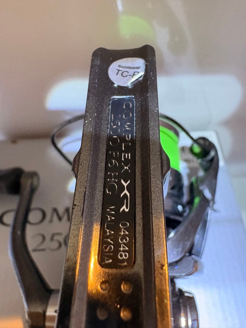 シマノ 21コンプレックス XR 2500 F6 HG 新品購入淡水のみ　傷多め