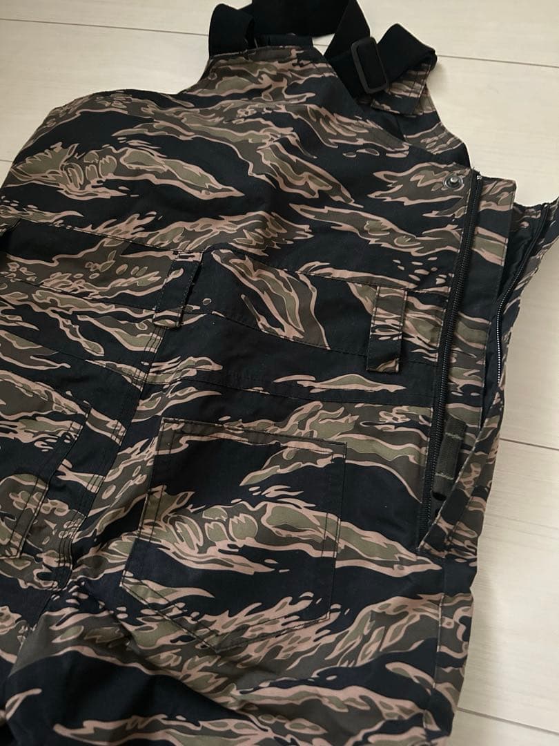 BURTON 子ども用 スキーウェア 迷彩柄