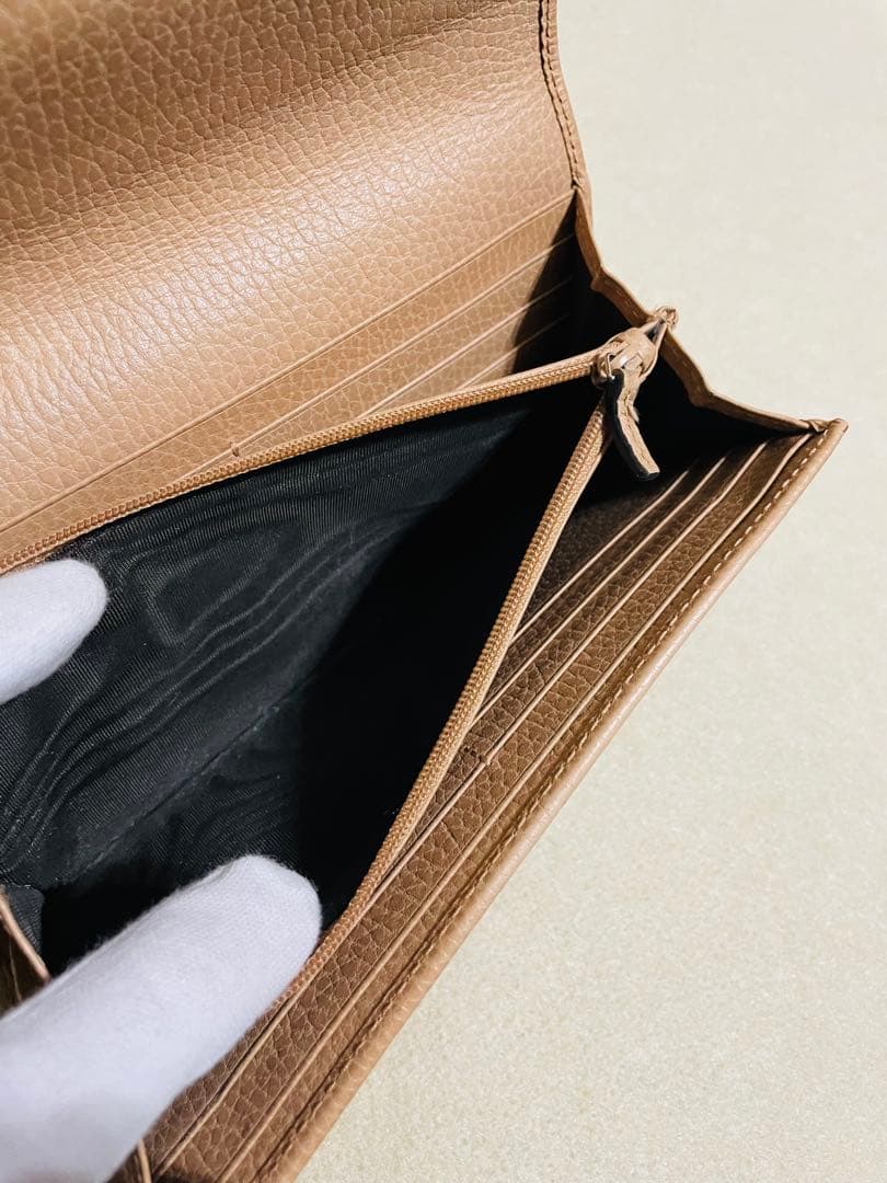 GUCCI ベージュ レザー 長財布