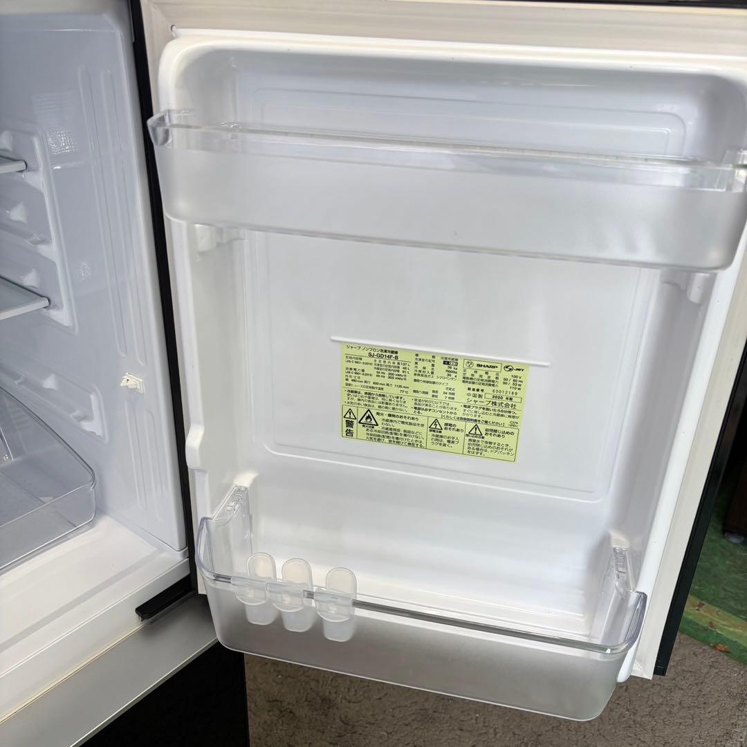 555⭕️冷蔵庫　シャープ　一人暮らし　単身　黒　中古　安い　綺麗　黒　設置無料