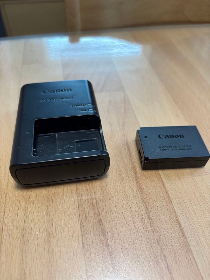 Canon EOS Kiss M2 レンズキット ホワイト 美品 動作確認済み