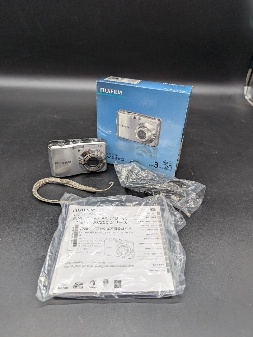 【美品】FUJIFILM FINEPIX AV210 ファインピクス デジカメ