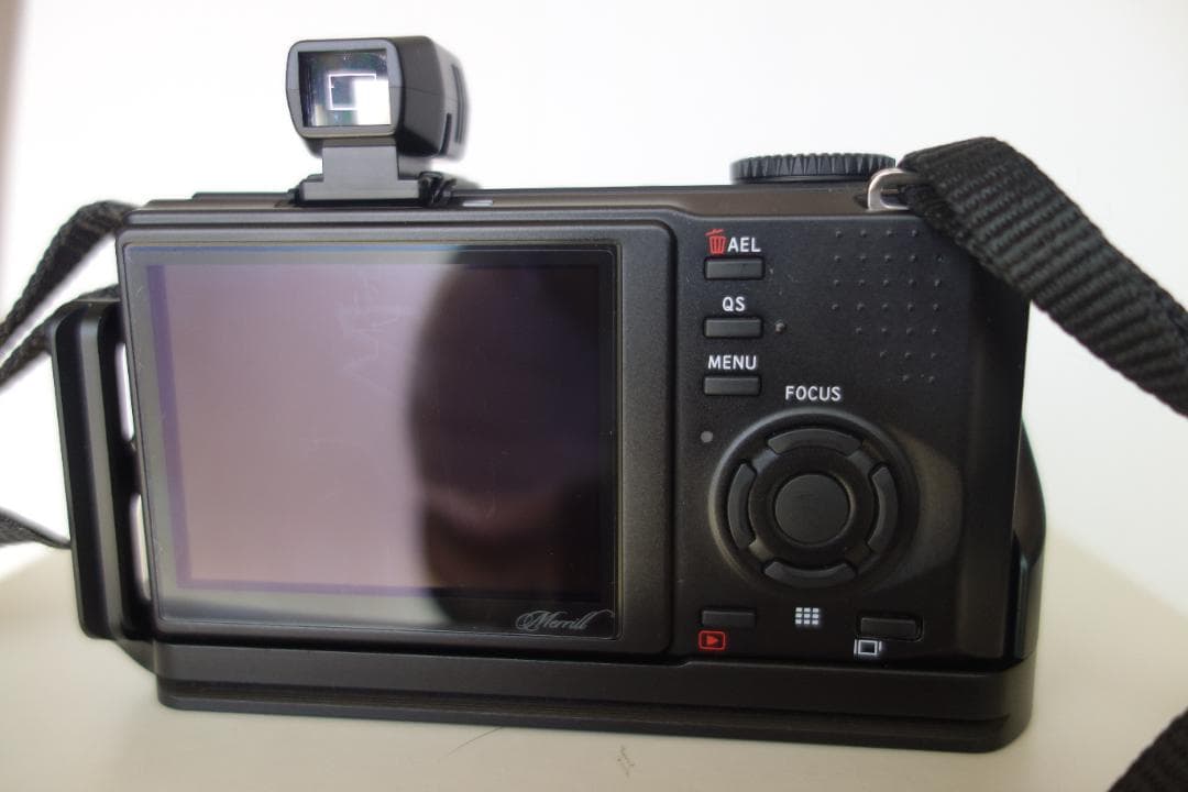SIGMA DP2 Merrill　デジタルカメラ　元箱・ビューファインダー付