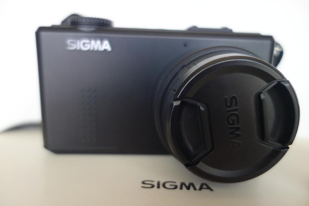 SIGMA DP2 Merrill　デジタルカメラ　元箱・ビューファインダー付