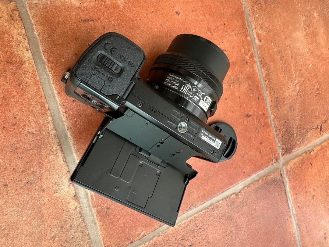 デジタルカメラ Sony a6000 INTERNATIONAL Sony 16-50mm