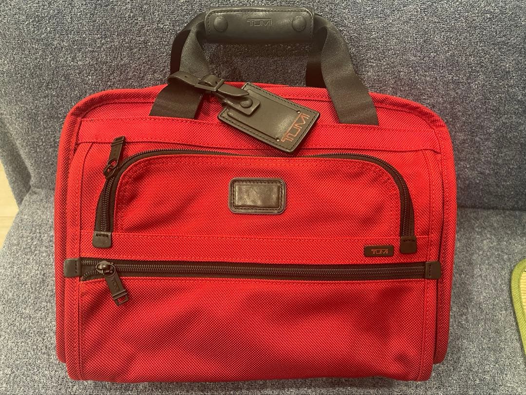 美品です♪ TUMI ボストンバッグ　レッド