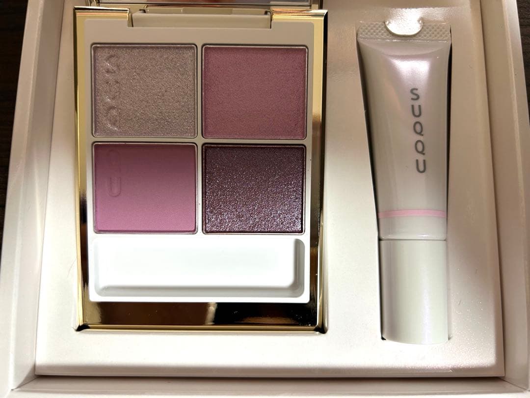 SUQQU メイクアップ キット舜華 (2025 ホリデー コレクション)