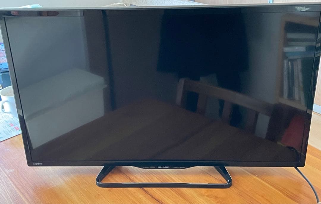 【SHARP AQUOS】32インチ 液晶テレビ （LC-32W35）