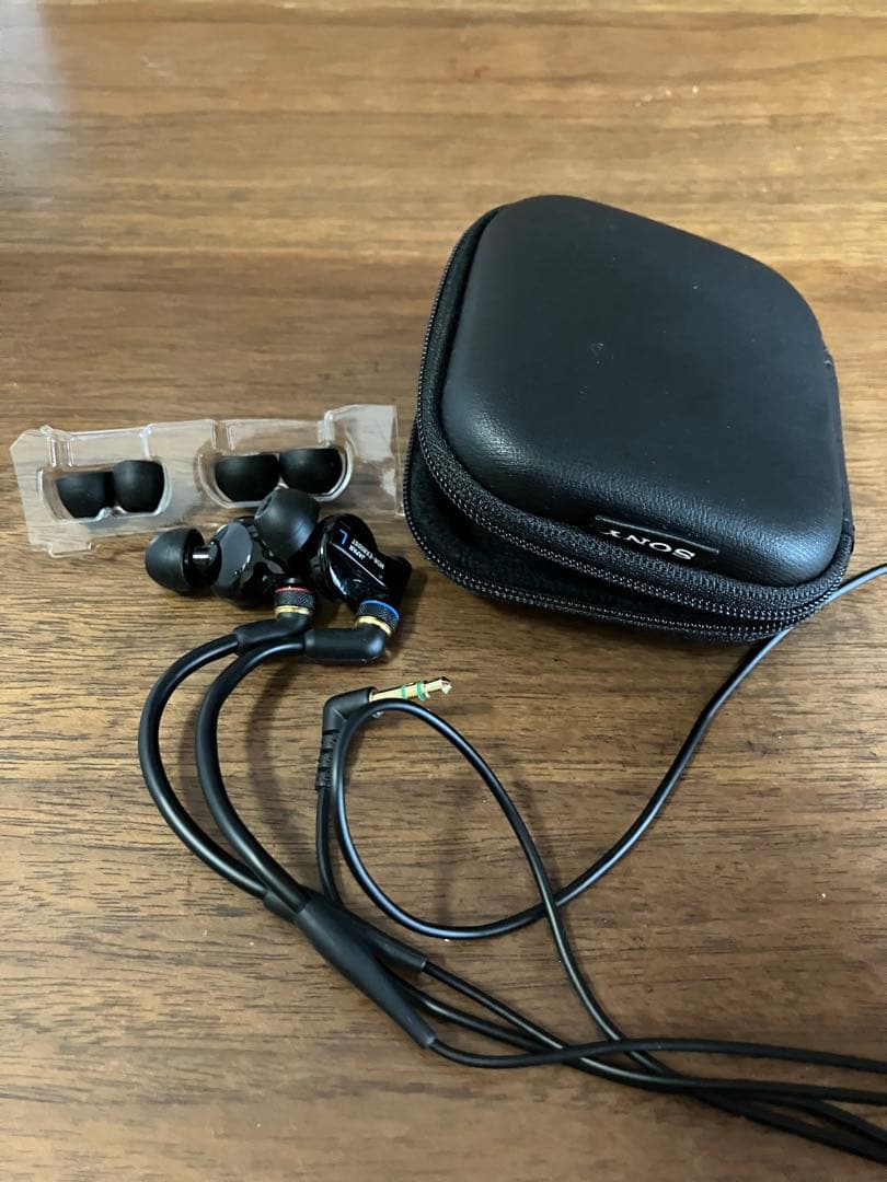 ソニー　MDR-EX800ST